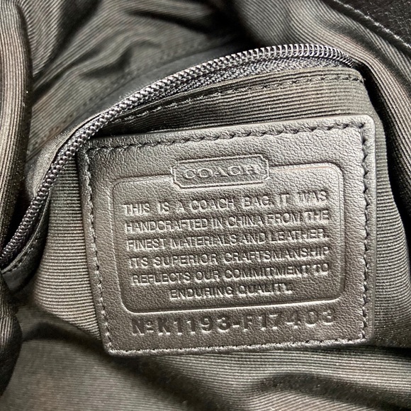🆕 Coach Signature Collection bag - Picture 12 of 16